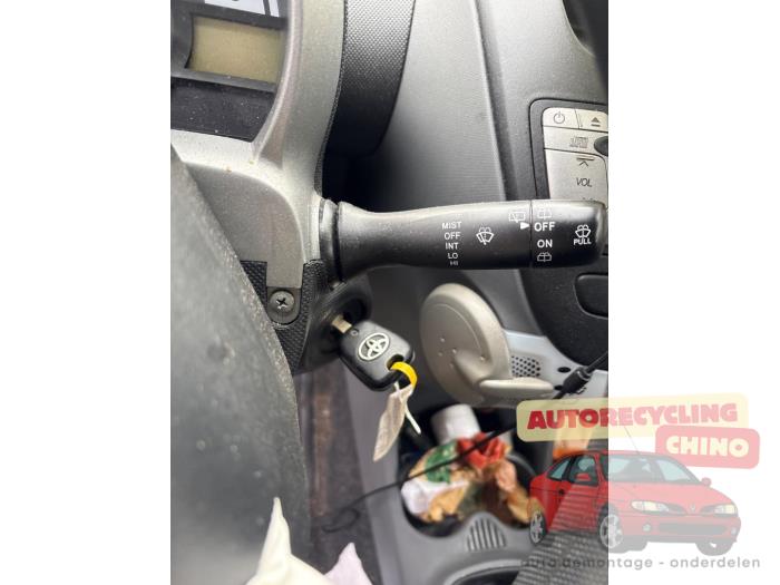 Toyota Aygo 1.0 12V VVT-i Skrotfordon (2009, GRIJS)