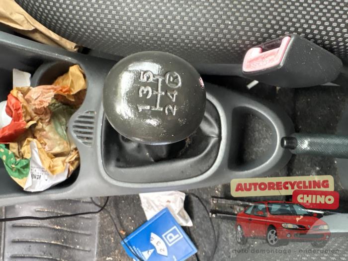 Toyota Aygo 1.0 12V VVT-i Skrotfordon (2009, GRIJS)