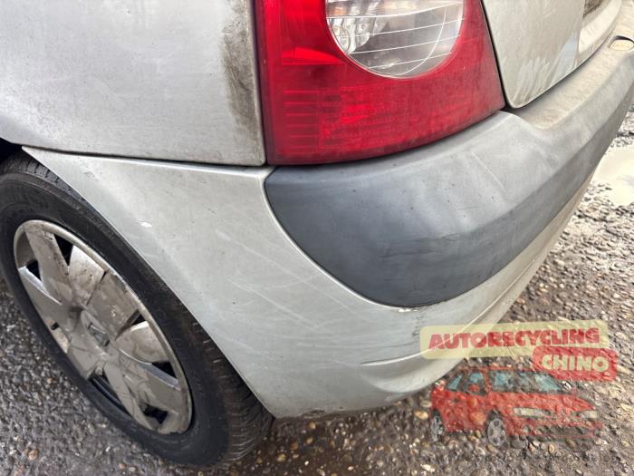 Renault Clio II 1.2 16V Sloopvoertuig (2002, Grijs)