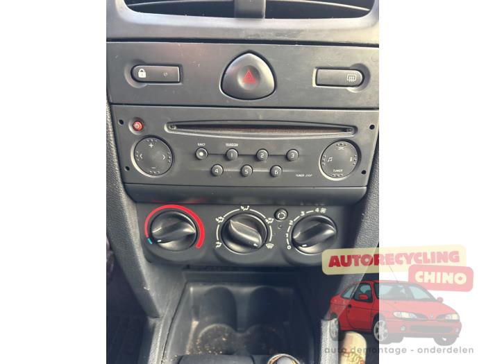 Renault Clio II 1.2 16V Sloopvoertuig (2002, Grijs)