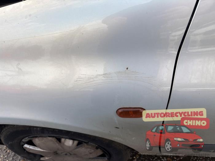 Renault Clio II 1.2 16V Sloopvoertuig (2002, Grijs)