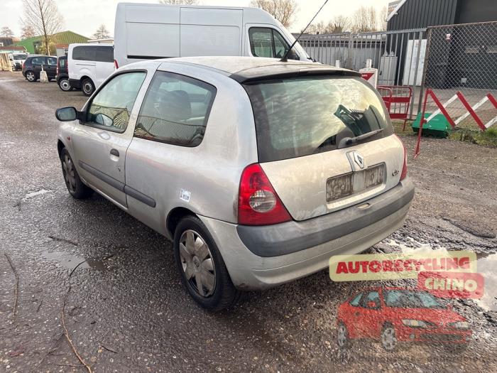 Renault Clio II 1.2 16V Sloopvoertuig (2002, Grijs)