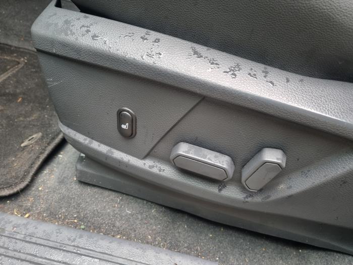 Ford Ranger 2.2 TDCi 16V 150 4x4 Skrotfordon (2014, METALLIC ZWART)