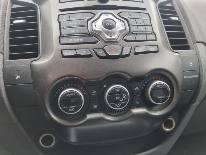 Ford Ranger 2.2 TDCi 16V 150 4x4 Skrotfordon (2014, METALLIC ZWART)