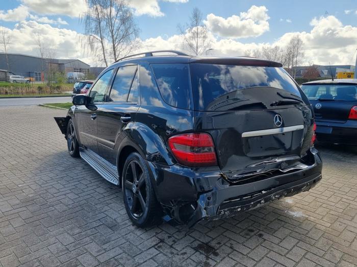 Mercedes ML II 3.0 ML-280 CDI 4-Matic V6 24V Sloopvoertuig (2008, Zwart)