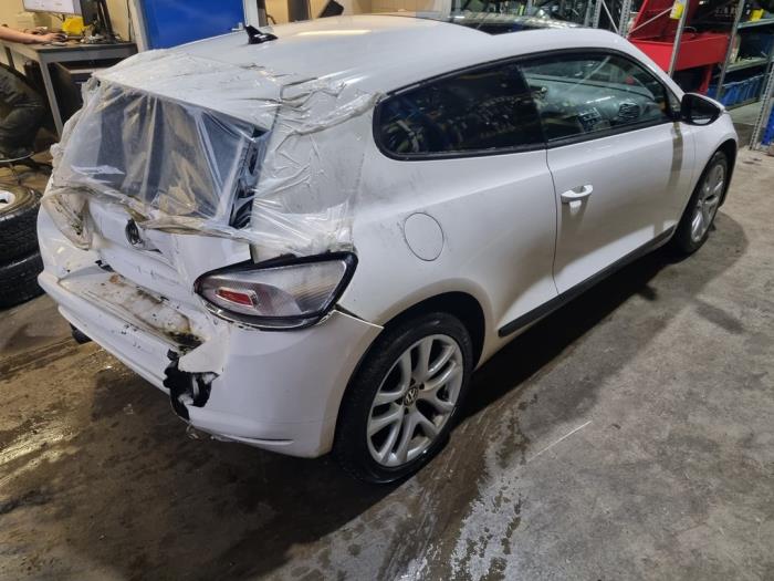 Volkswagen Scirocco 1.4 TSI 122 16V Samochód złomowany (2011, Bialy)