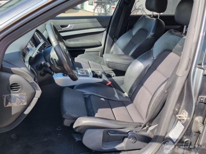 Audi A6 Avant 2.0 T FSI 16V Samochód złomowany (2010, Szary)