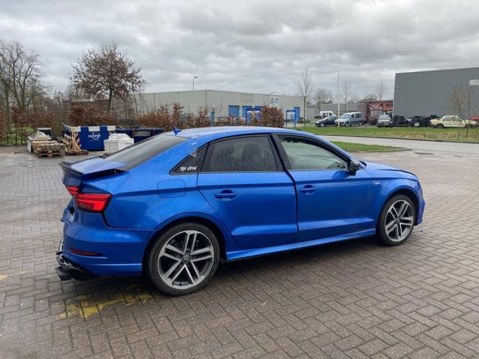 Audi A3 Limousine 1.0 TFSI 12V Skrotfordon (2018, BLAUW)