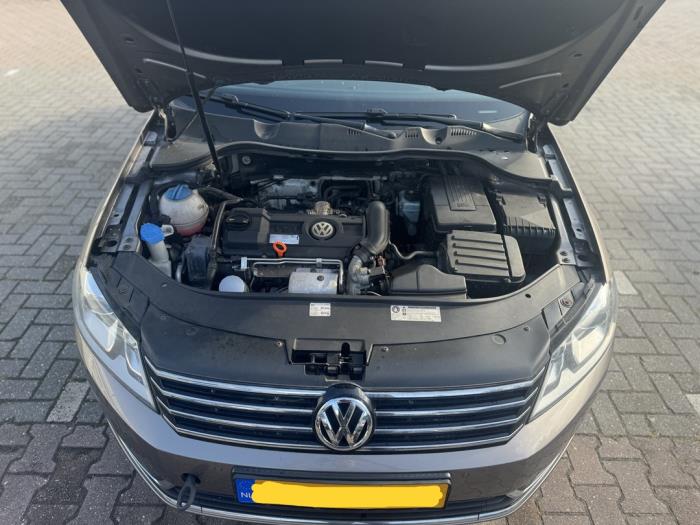 Volkswagen Passat Variant 1.4 TSI 16V Skrotfordon (2011, BRUIN)