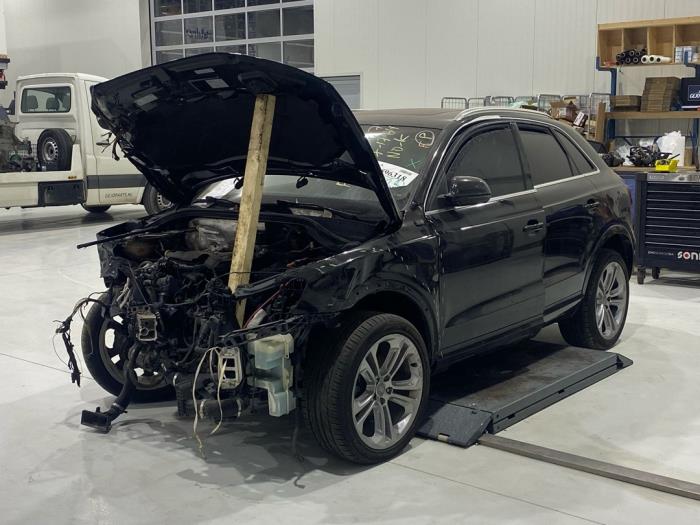 Audi Q3 2.0 16V TFSI 200 Quattro Skrotfordon (2014, ZWART)