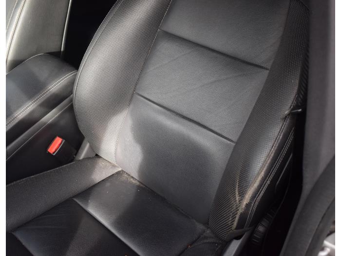 Mercedes CLA 1.8 CLA-200 CDI 16V Sloopvoertuig (2014, Metallic, Grijs)