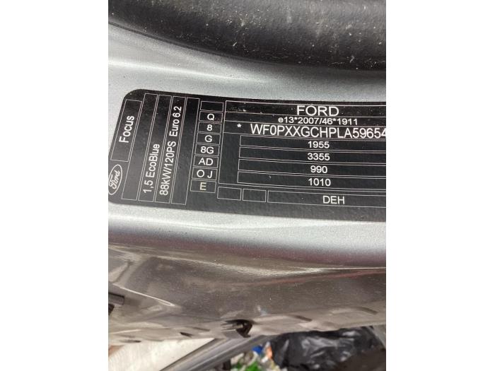 Ford Focus 4 Wagon 1.5 EcoBlue 120 Skrotfordon (2020, ZILVER METALIC)