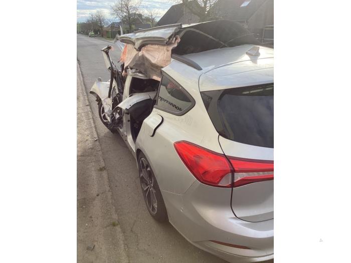 Ford Focus 4 Wagon 1.5 EcoBlue 120 Skrotfordon (2020, ZILVER METALIC)