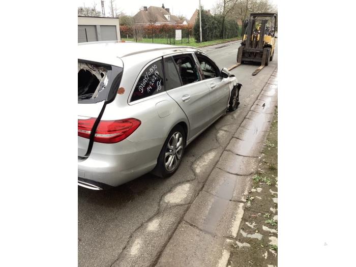 Mercedes C Estate C-180 BlueTEC, C-180 d 1.6 16V Samochód złomowany (2016, Szary)