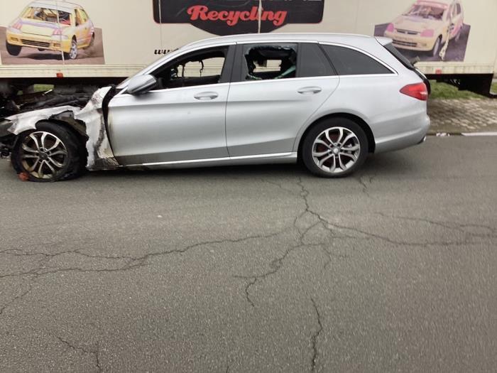 Mercedes C Estate C-180 BlueTEC, C-180 d 1.6 16V Samochód złomowany (2016, Szary)