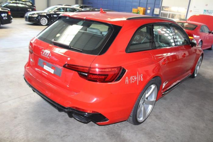 Audi RS 4 Avant 2.9 V6 TFSI 24V Sloopvoertuig (2018, Rood)
