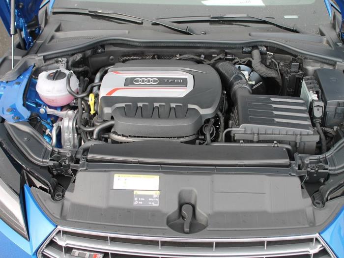 Audi TT Roadster 2.0 TFSI 16V TTS Quattro Skrotfordon (2016, METALLIC BLAUW)