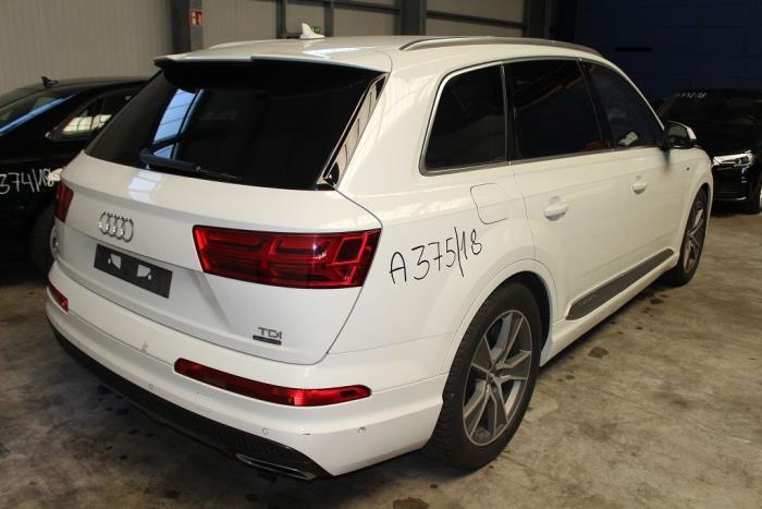 Audi Q7 3.0 TFSI V6 24V Skrotfordon (2017, METALLIC WIT)