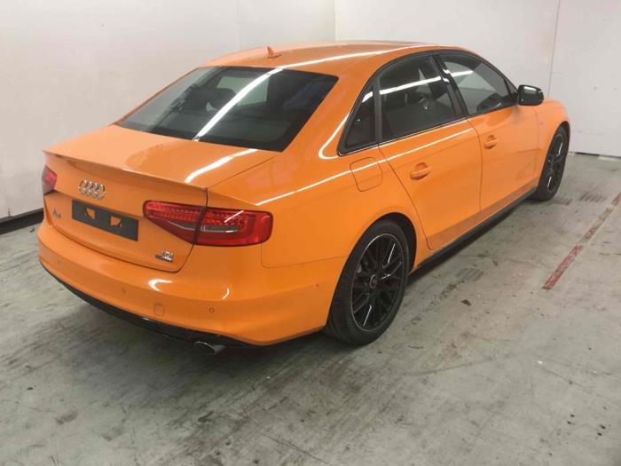 Audi A4 Quattro 3.0 TDI V6 24V Skrotfordon (2014, ORANJE)