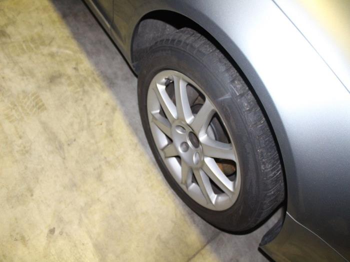 Audi A6 Avant 2.0 TDI 16V Skrotfordon (2010, METALLIC ZILVER)