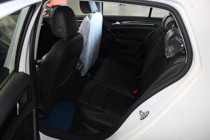 Volkswagen Golf VII 1.4 TSI 16V Épave (2016, Blanc)