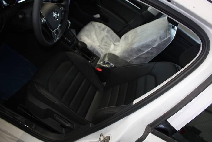 Volkswagen Golf VII 1.4 TSI 16V Épave (2016, Blanc)