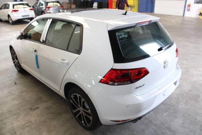 Volkswagen Golf VII 1.4 TSI 16V Épave (2016, Blanc)