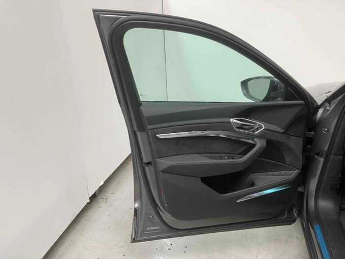 Audi e-tron 55 quattro Sloopvoertuig (2020, Grijs)