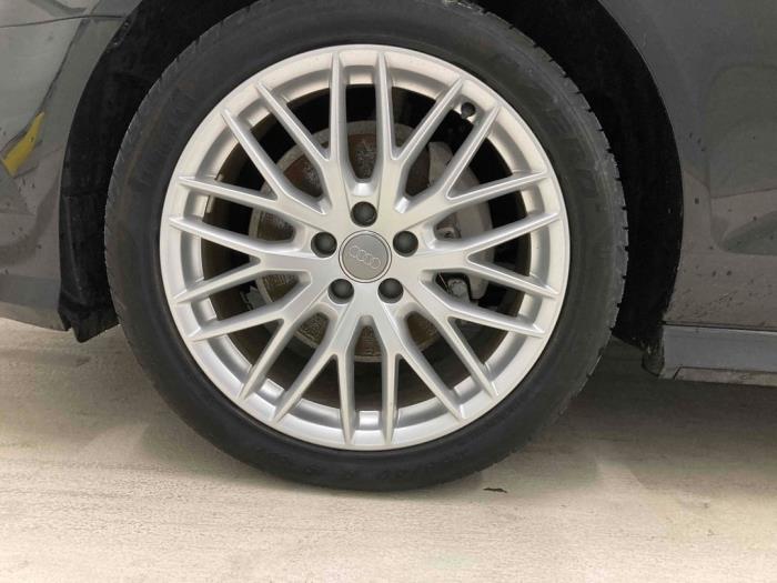 Audi A6 2.0 TDI 16V Schrottauto (2017, Metallic, Schwarz)