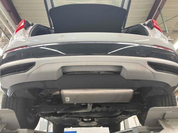 Audi Q3 1.5 35 TFSI 16V Skrotfordon (2022, METALLIC WIT)