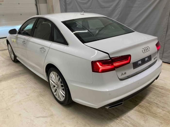 Audi A6 2.0 TDI 16V Skrotfordon (2017, METALLIC WIT)