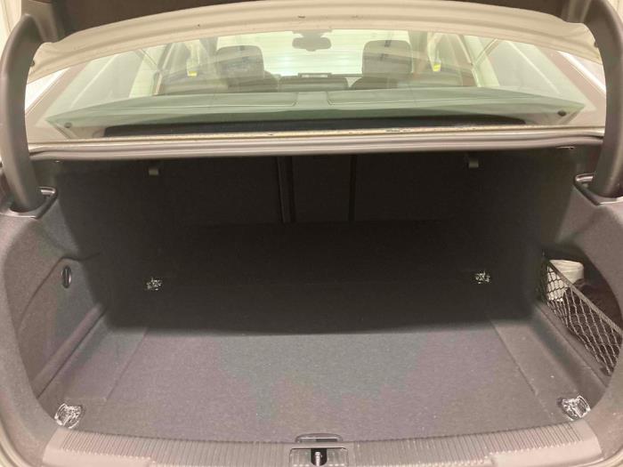 Audi A6 2.0 TDI 16V Skrotfordon (2017, METALLIC WIT)