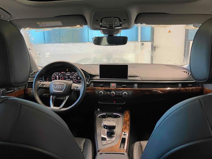 Audi A4 Quattro 2.0 TFSI 16V Sloopvoertuig (2017, Metallic, Zwart)