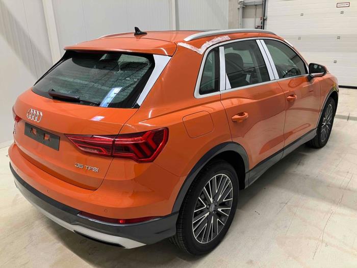 Audi Q3 1.5 35 TFSI 16V Sloopvoertuig (2021, Metallic, Oranje)