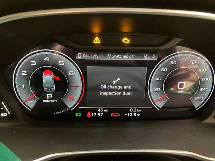 Audi Q3 1.5 35 TFSI 16V Sloopvoertuig (2021, Metallic, Oranje)