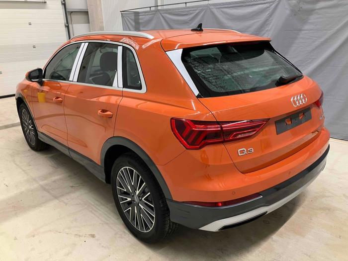 Audi Q3 1.5 35 TFSI 16V Sloopvoertuig (2021, Metallic, Oranje)