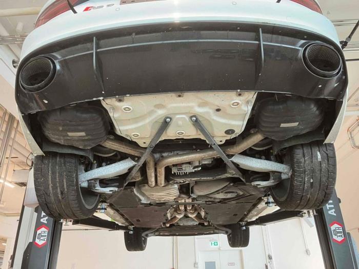 Audi RS7 Sportback 4.0 V8 TFSI Performance 32V Vehículo de desguace (2017, Metálico, Blanco)