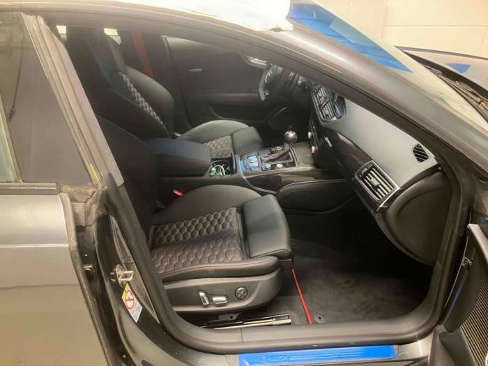 Audi RS7 Sportback 4.0 V8 TFSI Performance 32V Épave (2017, Métallisé, Gris)