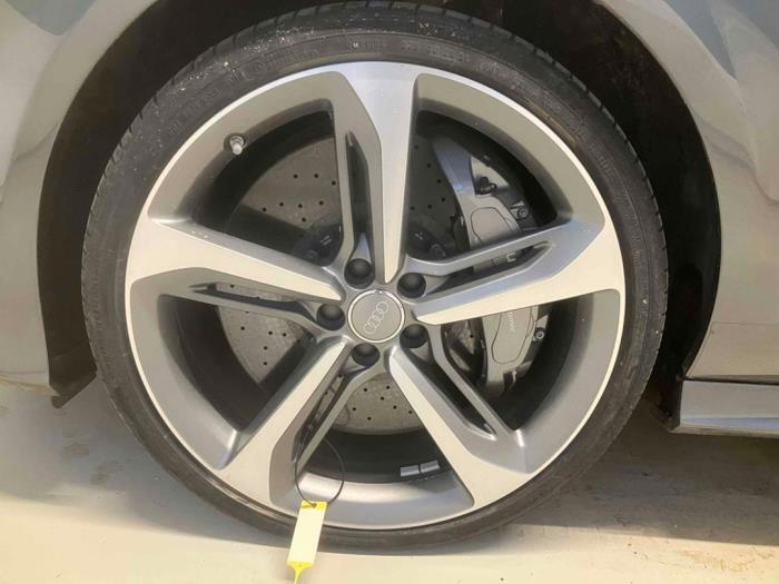 Audi RS7 Sportback 4.0 V8 TFSI Performance 32V Épave (2017, Métallisé, Gris)