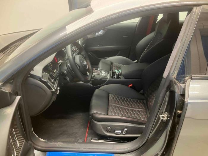 Audi RS7 Sportback 4.0 V8 TFSI Performance 32V Épave (2017, Métallisé, Gris)