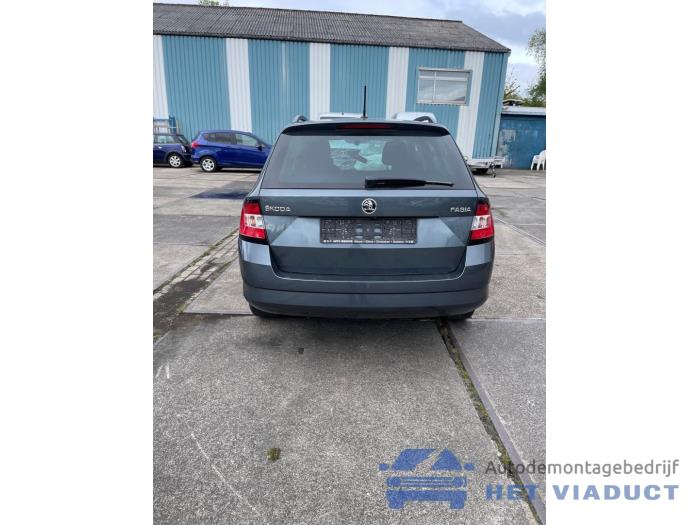 Skoda Fabia III Combi 1.2 TSI 16V Greentech Sloopvoertuig (2017, Grijs)