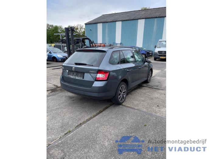 Skoda Fabia III Combi 1.2 TSI 16V Greentech Sloopvoertuig (2017, Grijs)