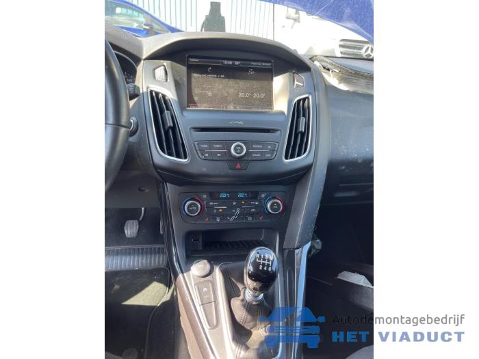 Ford Focus 3 Wagon 1.0 Ti-VCT EcoBoost 12V 125 Skrotfordon (2016, BLAUW)
