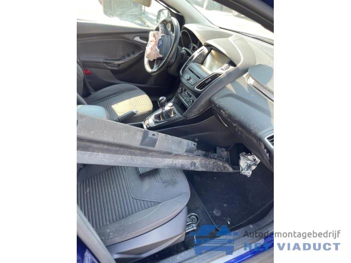 Ford Focus 3 Wagon 1.0 Ti-VCT EcoBoost 12V 125 Skrotfordon (2016, BLAUW)