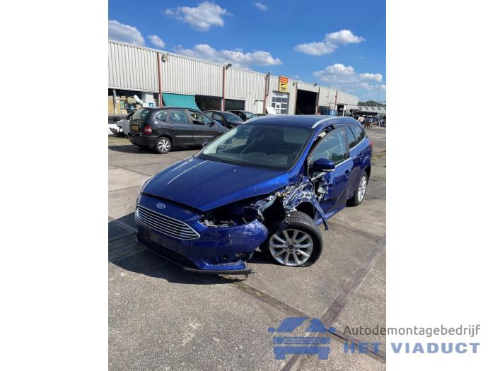 Ford Focus 3 Wagon 1.0 Ti-VCT EcoBoost 12V 125 Skrotfordon (2016, BLAUW)