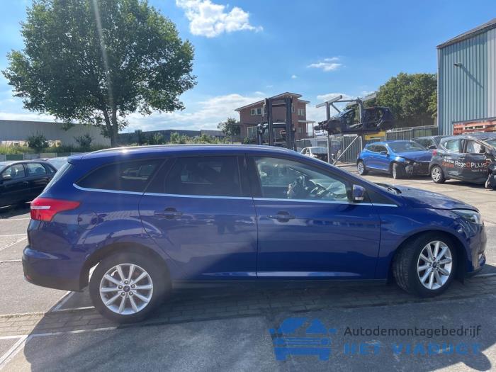 Ford Focus 3 Wagon 1.0 Ti-VCT EcoBoost 12V 125 Skrotfordon (2016, BLAUW)