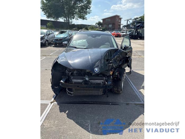 Skoda Superb Combi 2.0 TDI 4x4 Samochód złomowany (2018, Czarny)