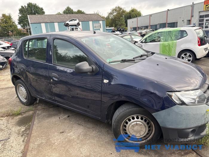 Dacia Sandero II 1.2 16V Skrotfordon (2016, BLAUW)