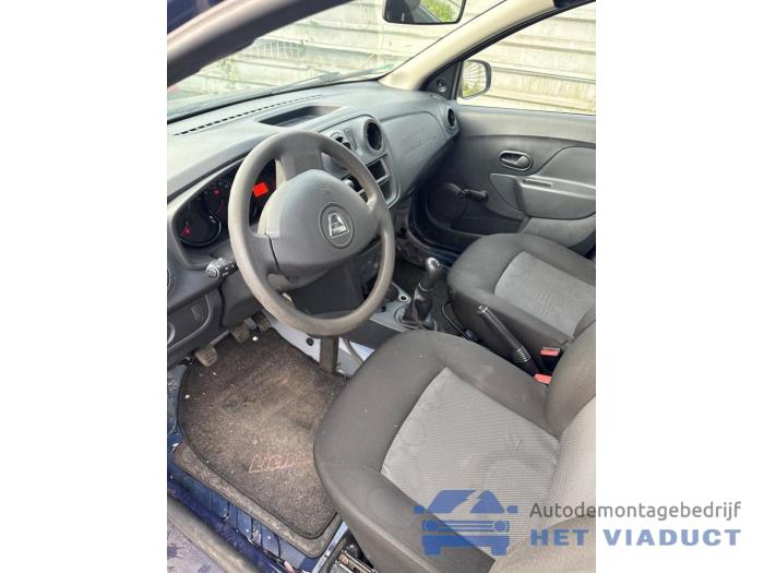 Dacia Sandero II 1.2 16V Skrotfordon (2016, BLAUW)