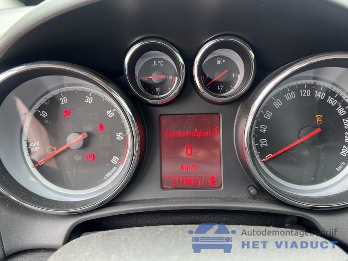 Opel Astra J GTC 2.0 CDTI 16V ecoFLEX Sloopvoertuig (2012, Zwart)